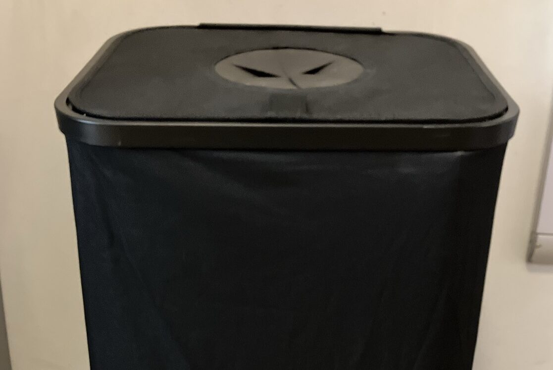 Neue Sammelboxen für unsere Pfandflaschen!